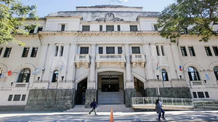 Condenaron a 25 años de prisión a un hombre por un crimen en el Fonavi San Jerónimo y cuatro ataques a balazos