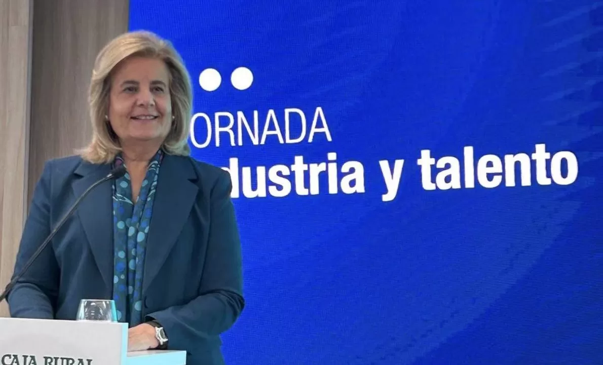 La ex ministra de Trabajo española Fátima Báñez murió en el accidente de trenes