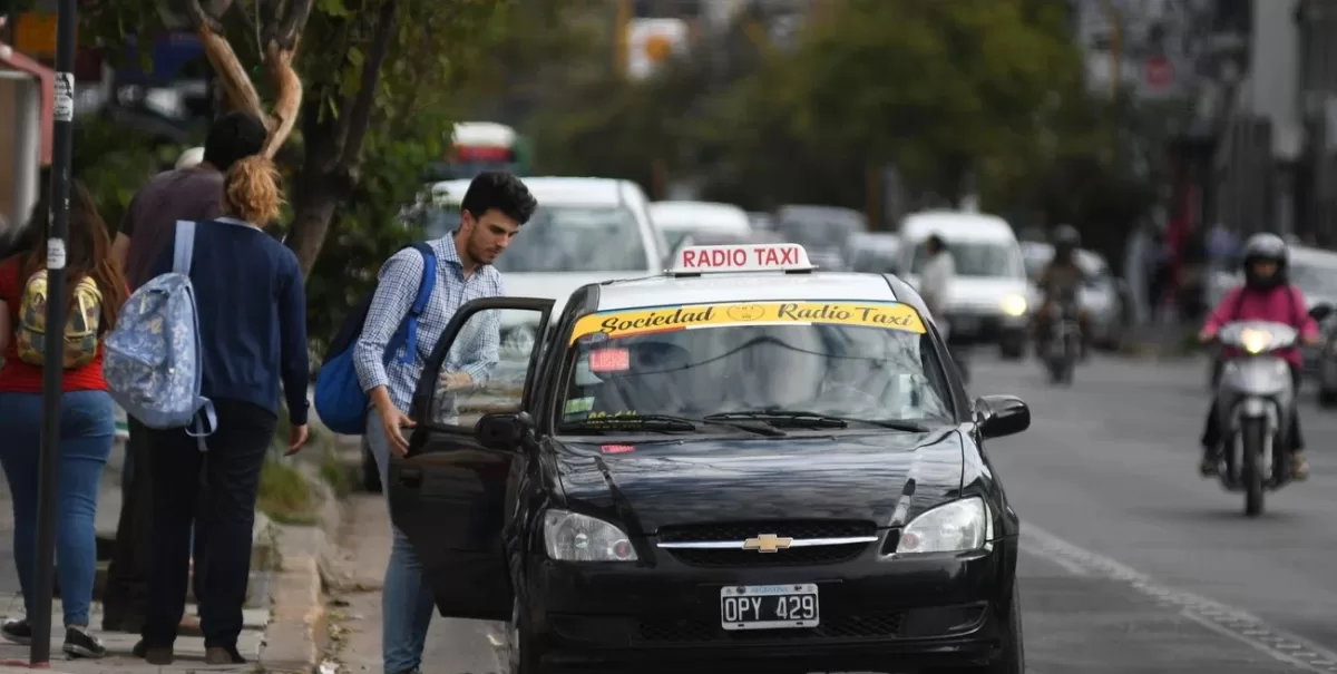 La Municipalidad prorroga la inscripción para acceder a licencias de taxis y remises