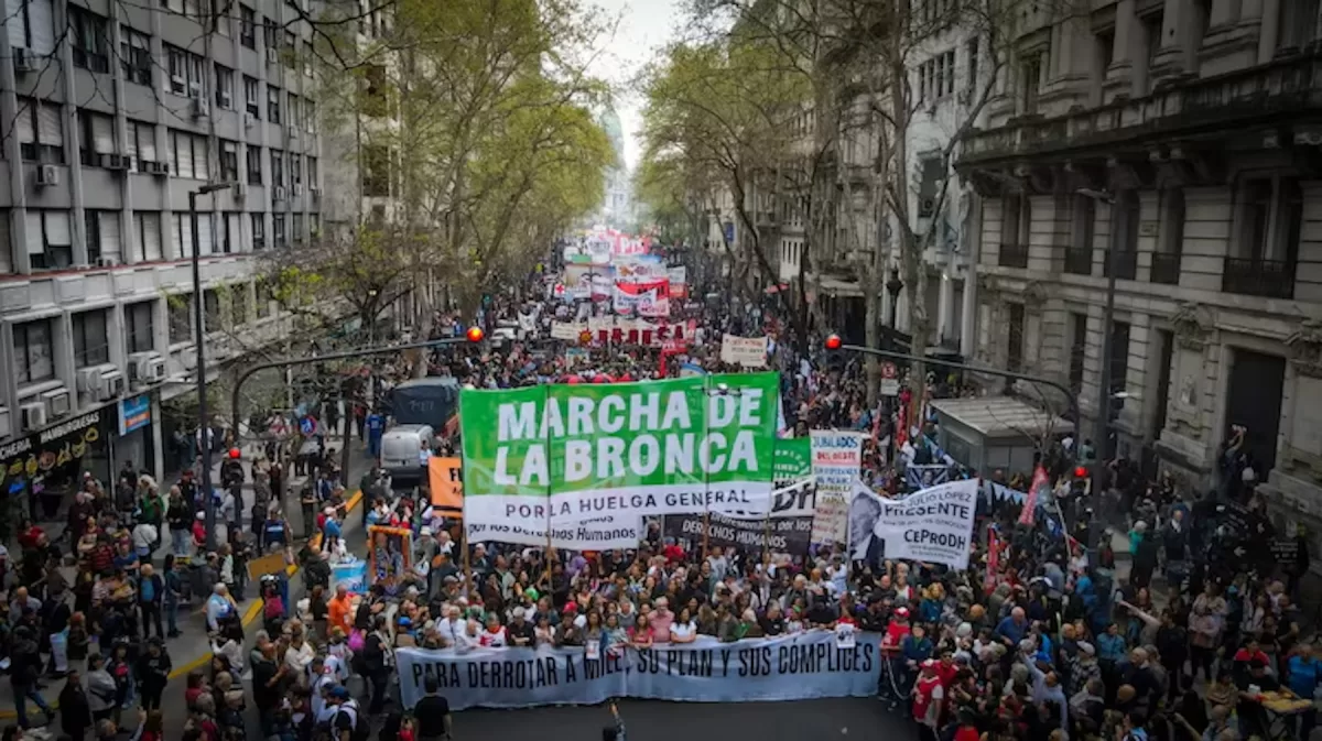 La izquierda se movilizó en la Marcha de la Bronca