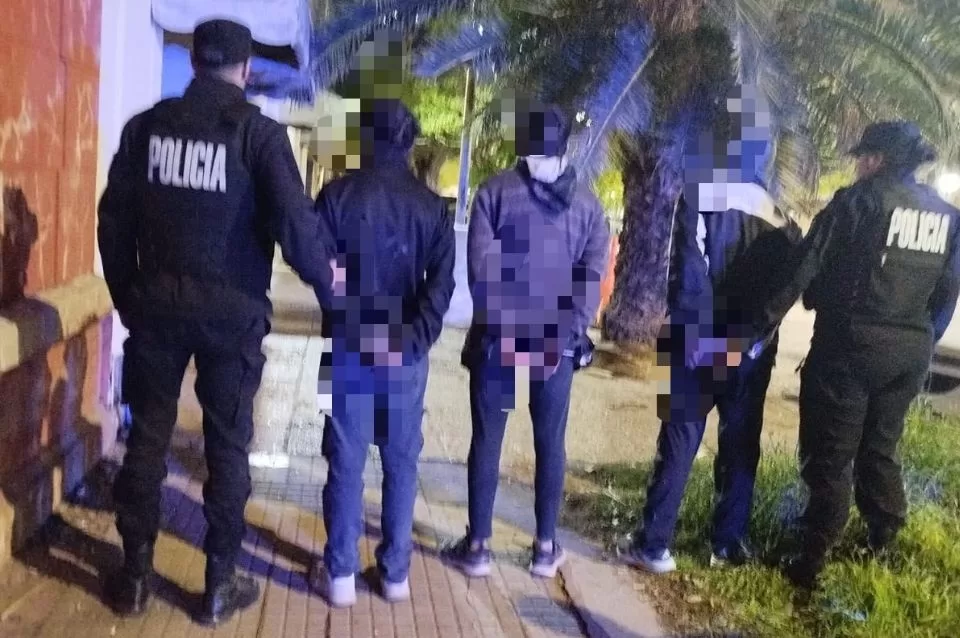 Tres detenidos que se preparaban para robar cables