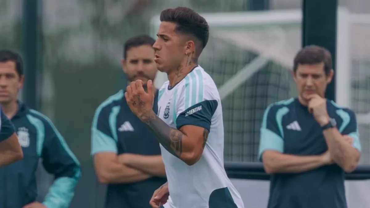La Selección nacional realiza su segunda práctica con la llegada de Enzo Fernández