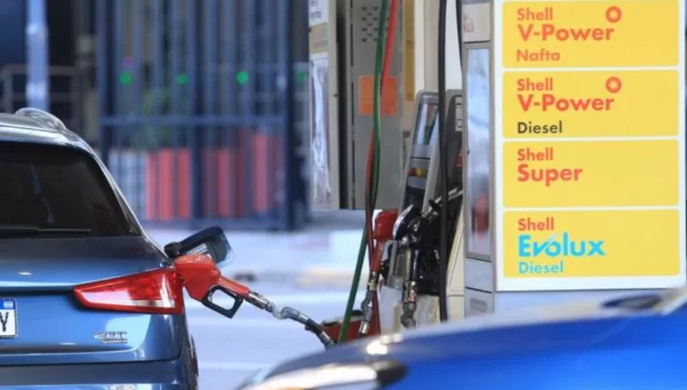 Los combustibles suben entre 2% y 5% y se rompe el acuerdo: cómo quedan los precios de referencia