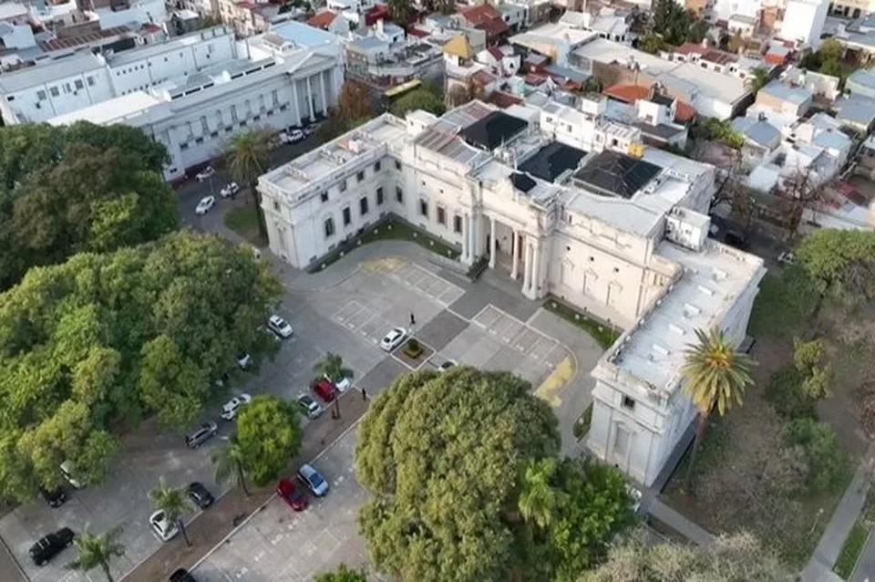 La Vecinal Barrio Sur quiere más espacios verdes en la Plaza Italia