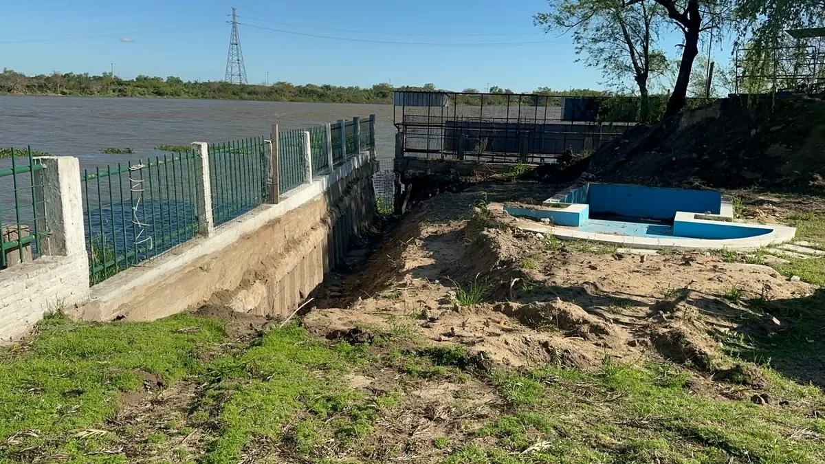 El Club Regatas valló un sector de la costa por erosión