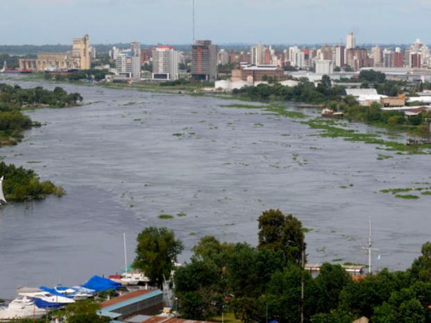 Continuó la crecida del Paraná con 1.400 evacuados en toda la Provincia de Santa Fe