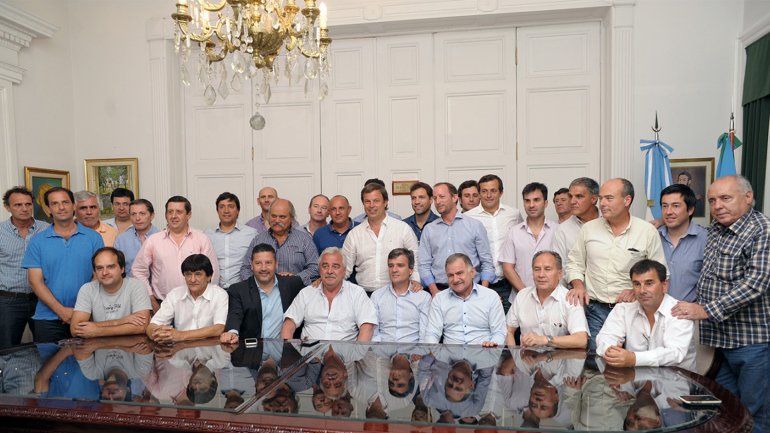 Intendentes kirchneristas se ponen al frente de la negociación del presupuesto con Vidal