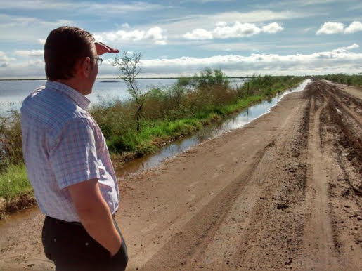 Rodrigo Borla recorrió la zona afectada por la crecida de los ríos