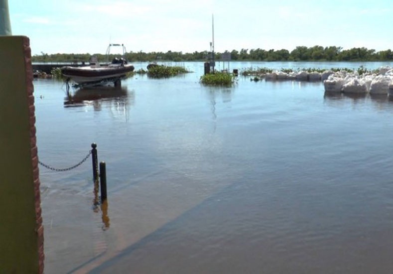 El río baja en Reconquista pero se espera un nuevo pico en febrero