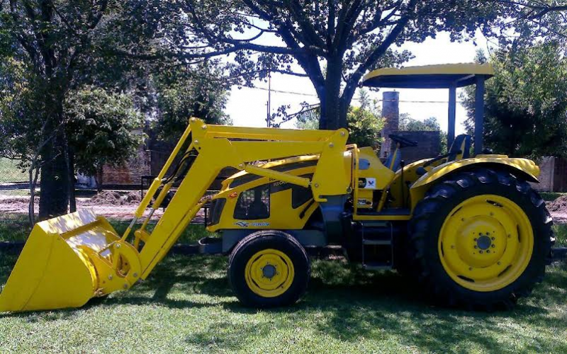 El Gobierno entregará un tractor a la escuela agrotécnica de Pedro Gómez Cello