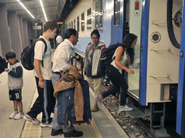 A nueve meses de inaugurado, unas cien personas por día viajan en tren a Retiro