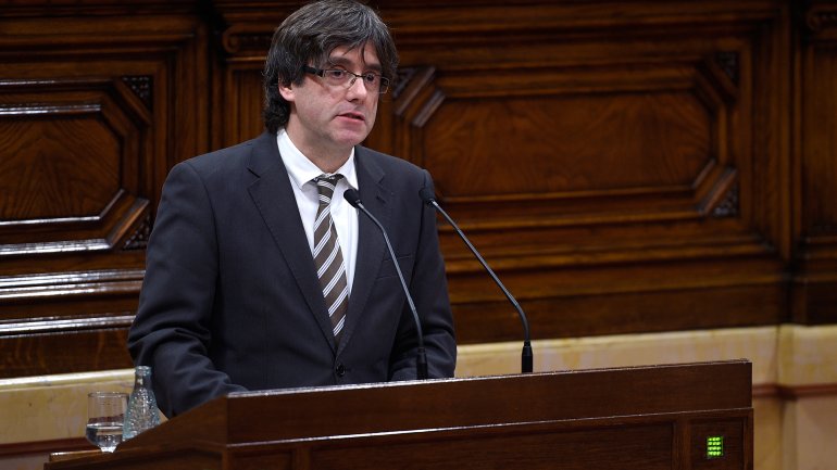 España: el independentista Carles Puigdemont es el nuevo presidente de Cataluña