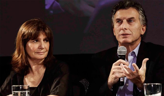 En pleno papelón por la triple fuga, Bullrich le ofreció su renuncia a Macri