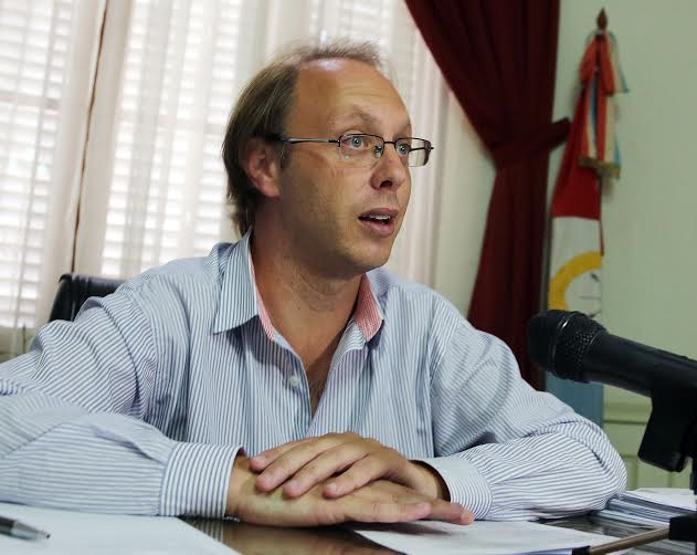 Santa Fe no es alcanzada por el DNU que reestablece la quita del 15 % de la coparticipación a las provincias