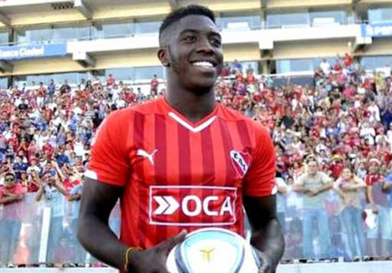 EL SABALERO PRETENDE SUBIRSE AL TRENCITO