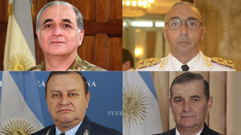 El Gobierno Nacional cambió la cúpula de las fuerzas armadas