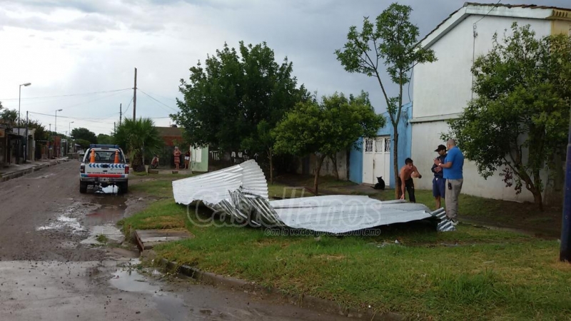 La tormenta provocó daños en varios barrios