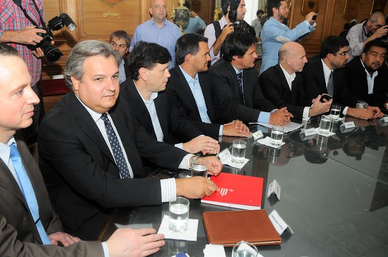 Pablo Farías participó de la reunión para abordar la reforma electoral nacional