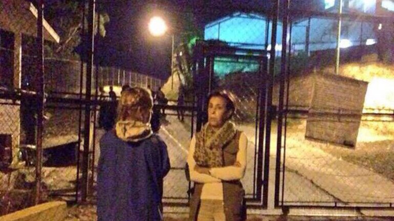 Vigilia de Lilian Tintori en la puerta de la cárcel de Ramo Verde