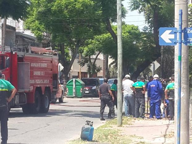 Caño de gas roto, incendio y corte de luz en Rosario