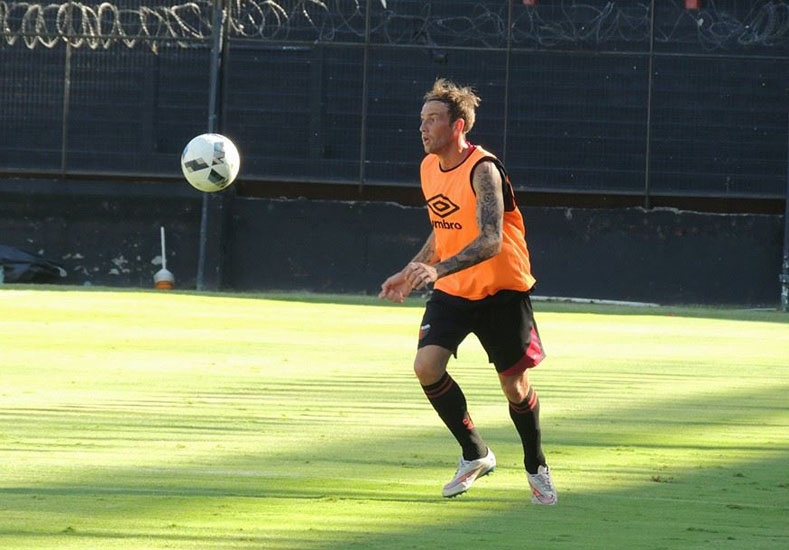 TIENE EL EQUIPO PARA EL DEBUT