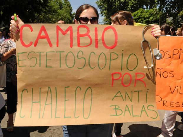 Los médicos exigen más seguridad para trabajar en los barrios 