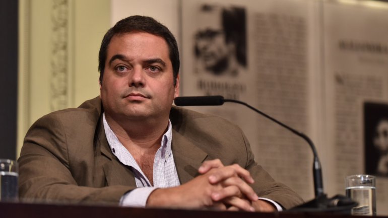 El Gobierno fijó un techo a las paritarias: 