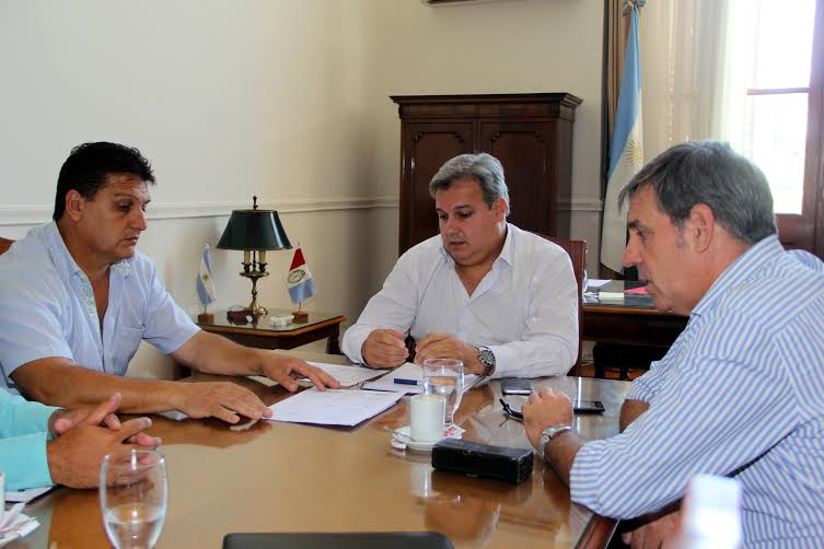 Ante la situación en Sauce Viejo, Farías y Jatón se reunieron con Uliambre