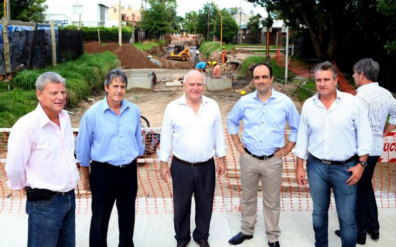 “Estamos pensando en dejarle a las futuras generaciones una ciudad más segura en términos hidráulicos, con obras de infraestructura que van a durar 100 años”