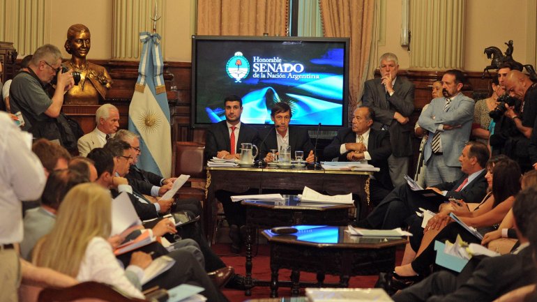 Los DNU de Macri pasaron su primera prueba en el Congreso