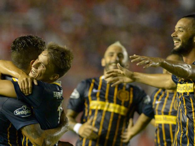 EL CENTRAL QUE PEGA Y SE CONSOLIDA LE GANÓ AL ROJO PARA SER LÍDER INVICTO