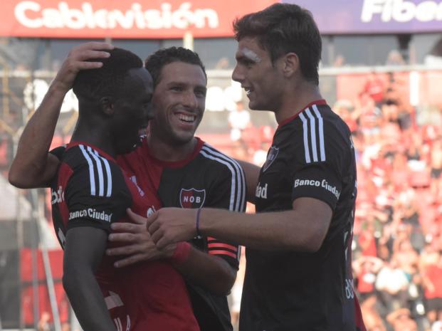 SE ACOMODARON LAS PIEZAS Y NEWELLS ALCANZÓ UNA GOLEADA PARA CREER