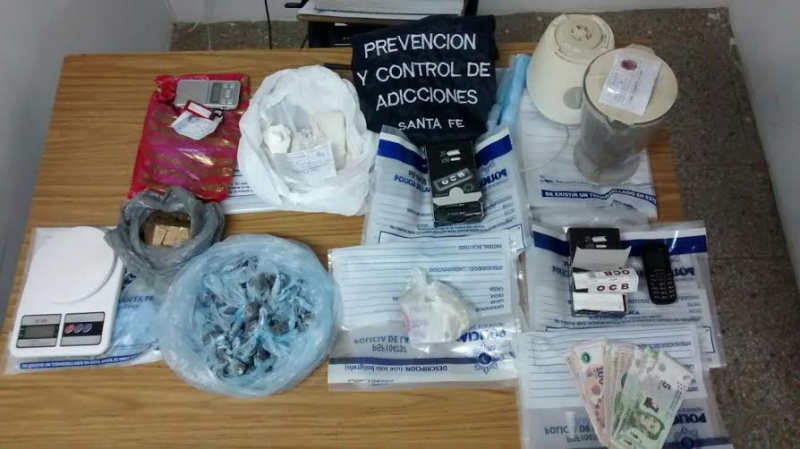 La brigada de drogas detuvo a una mujer en el FONAVI San Jerónimo 