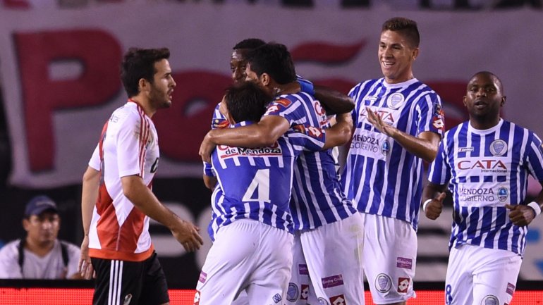 SORPRESA EN EL MONUMENTAL: RIVER CAYÓ ANTE GODOY CRUZ