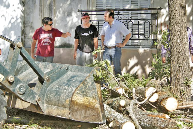 Temporal en Santa Fe - Corral con vecinos