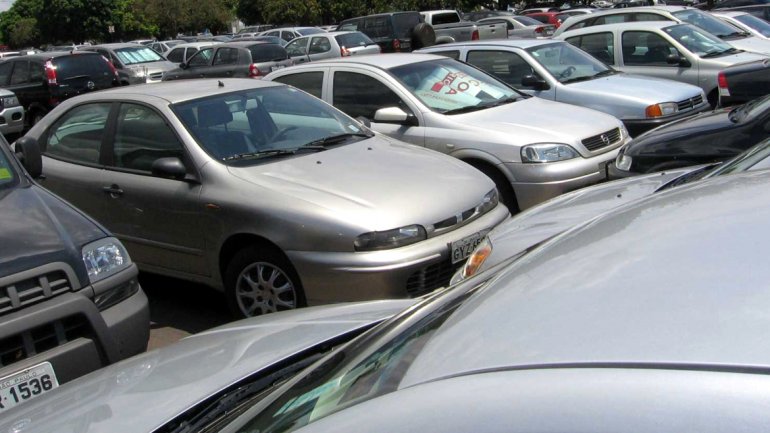La venta de autos usados cayó 12% en enero