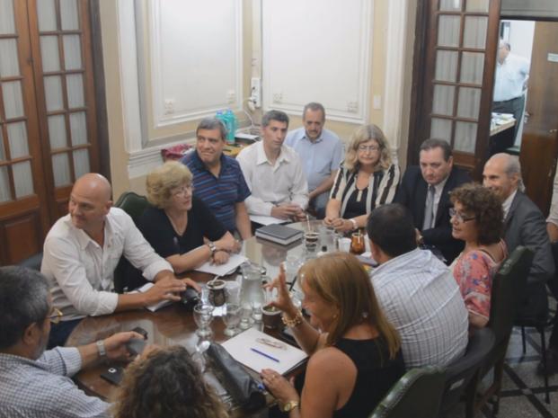 El Gobierno mejoró su oferta, pero igual peligra el inicio de las clases 