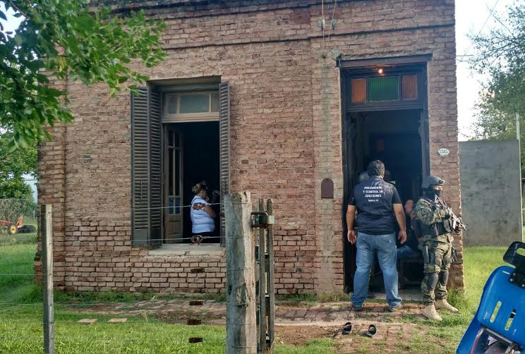 Policía antinarcóticos detuvo a siete personas y secuestró drogas en cinco allanamientos 