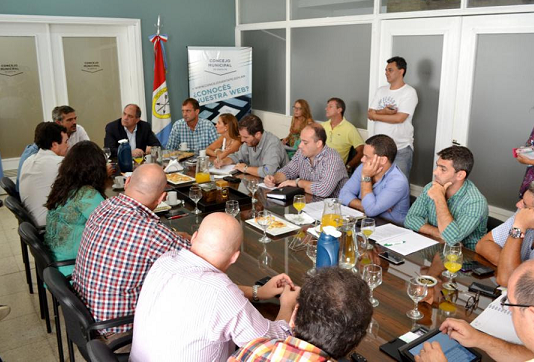 Concejales e integrantes del Ente Portuario analizaron el posicionamiento de Santa Fe en la región