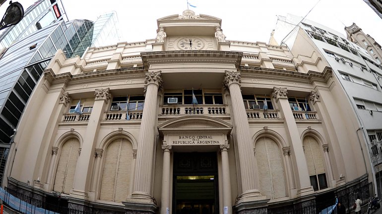 En 30 minutos el BCRA tuvo que vender USD 119 millones