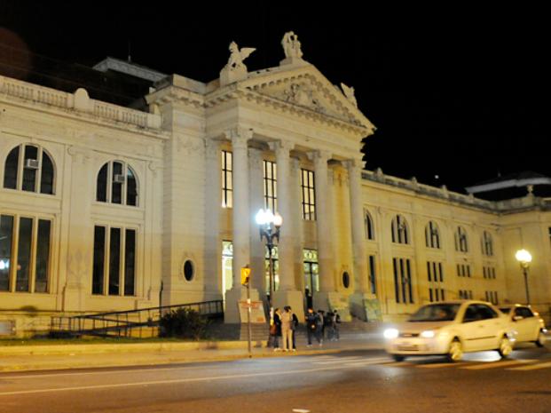 Cada vez más jóvenes extranjeros se mudan a Rosario para estudiar 
