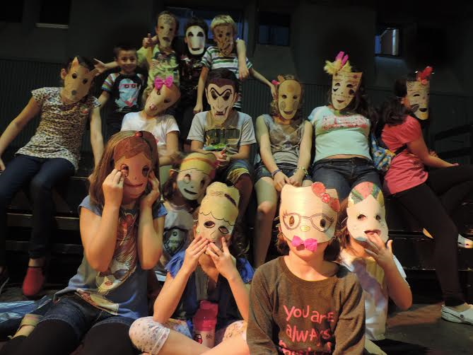 Talleres de actuación, clown y diseño escénico en el Teatro Municipal