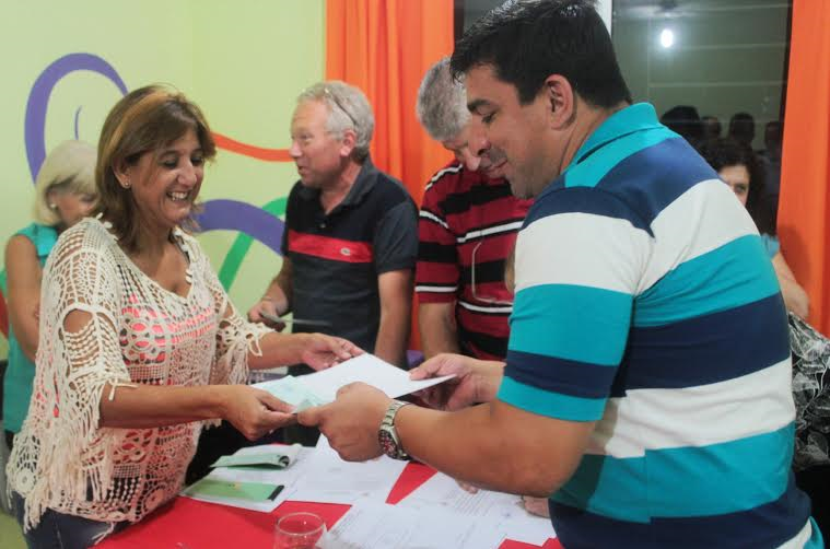 La intendente encabezó la primera entrega del año del Fondo de Asistencia Educativa 