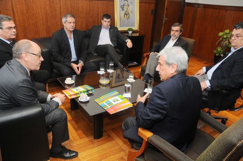 Presentan a Nación proyecto para producir medicamentos biotecnológicos