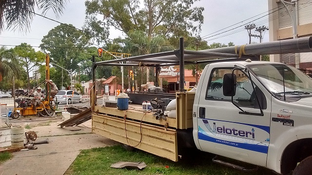 Boulevard Pellegrini y Francia - Arreglos en la red cloacal