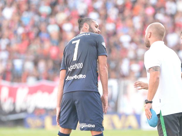 EL CHACHO YA NO SE GUARDA NADA, EL ÚNICO QUE ESTÁ EN DUDA ES LARRONDO