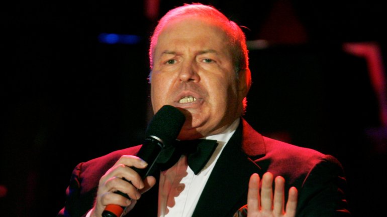 MURIÓ EL HIJO DE FRANK SINATRA DE UN ATAQUE AL CORAZÓN, A LOS 72 AÑOS