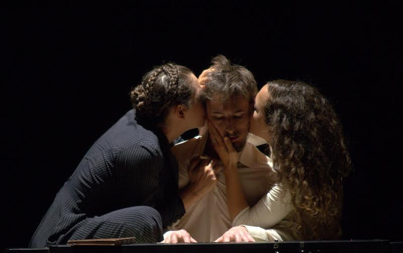 Continúa la temporada de “Arévalos” en el Teatro Municipal