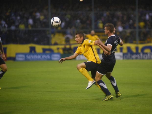 CENTRAL LO GANABA EN EL GIGANTE PERO VÉLEZ SE LO DIO VUELTA EN LOS ÚLTIMOS TRES MINUTOS