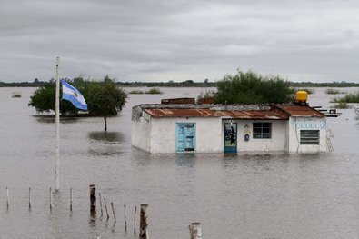 Las crecidas de los Ríos Paraná y Salado por lluvias excepcionales